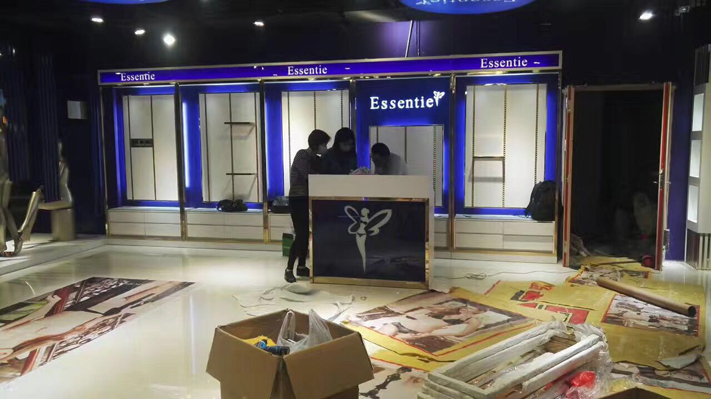 內(nèi)衣、服裝展柜