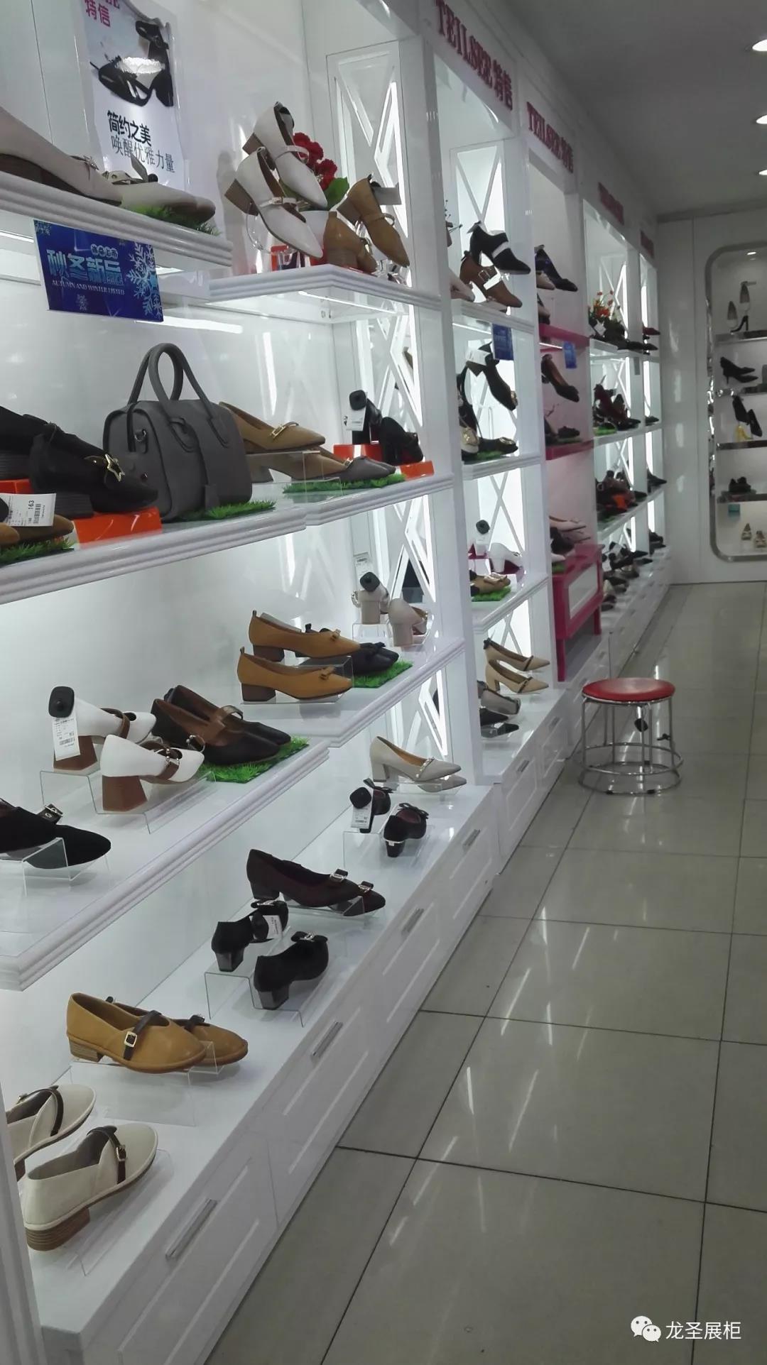 專(zhuān)柜鞋子產(chǎn)品展示柜 專(zhuān)柜鞋子產(chǎn)品展示柜