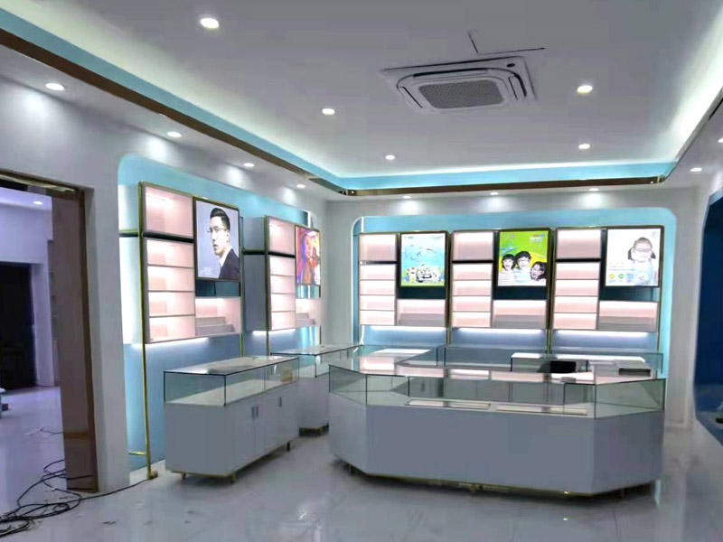 品牌眼鏡店專柜